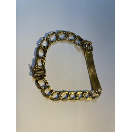 560 - A 9 CARAT GOLD IDENTITY BRACELET MARKED 375 GROSS WEIGHT 12 GRAMS