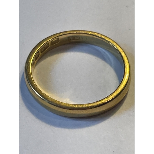 562 - A 22 CARAT GOLD WEDDING BAND SIZE J/K GROSS WEIGHT 3.14 GRAMS