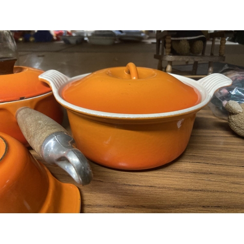 1025 - THREE FRENCH COOKING POTS TO INCLUDE LE CREUSET