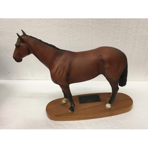 762 - A BESWICK FINE ART MODEL OF 'NIJINSKY' 1970 TRIPLE CROWN WINNER ON A PLINTH