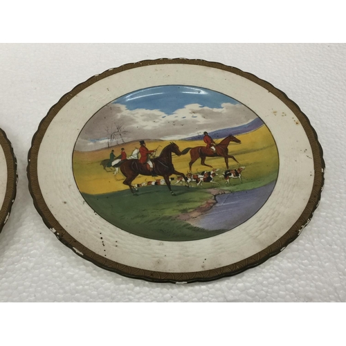 763 - TWO VINTAGE MINTONS PLATES DEPICTING HUNTING SCENES