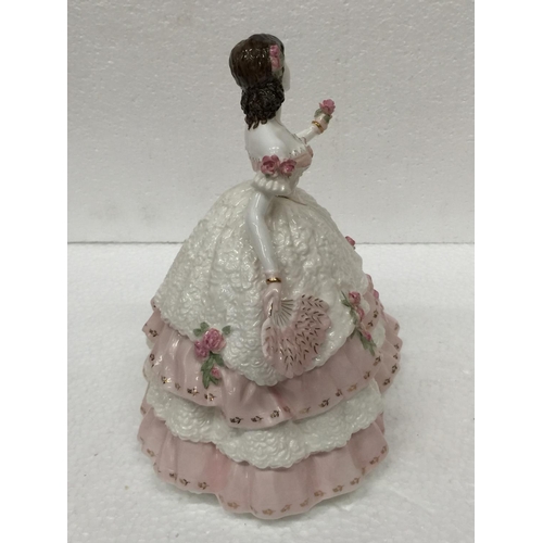 764 - A COALPORT HEIRLOOM FIGURINE OF THE YEAR 1997 'OLIVIA' LIMITED EDITION