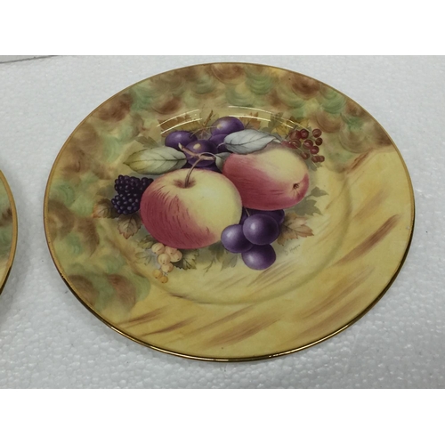 797 - TWO SANDRINGHAM COLLECTORS CABINET PLATES WITH A FRUIT DESIGN