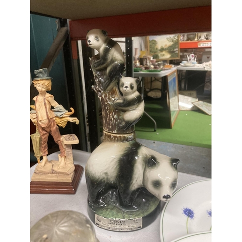 966 - A MIXED LOT TO INCLUDE A BRASS LAMP, A BOURBON CERAMIC 'PANDA' BOTTLE, FIGURES, ETC