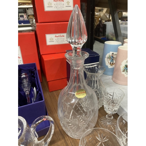 982 - A QUANTITY OF BOXED GLASSWARE TO INCLUDE ROYAL BRIERLEY TUMBLERS, WINE GLASSES, DECANTER, ETC