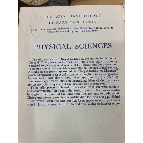 992 - A COLLECTION OF HARDBACK BOOKS TO INCLUDE THE ROYAL INSTITUTION LIBRARY OF SCIENCE VOLUMES 1-10 PLUS... 