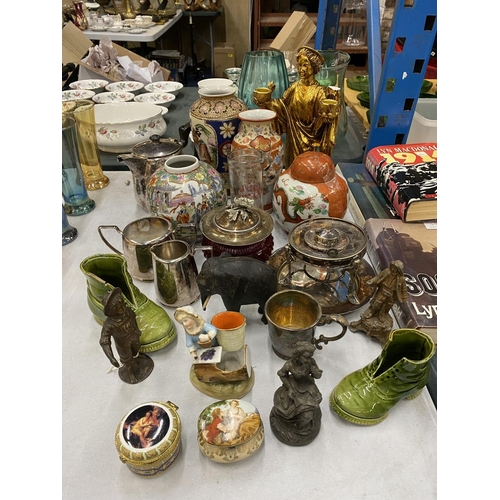 531 - VARIOUS ITEMS TO INCLUDE ORIENTAL VASES, FIGURINES ETC