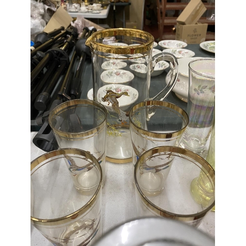 532 - A LARGE COLLECTION OF VARIOUS GLASSWARE