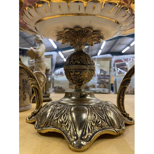 546 - A DECORATIVE CERAMIC TAZZA FRUIT BOWL WITH GILDING ON BRASS ROCOCO  STYLE STAND H 23CM W 38CM