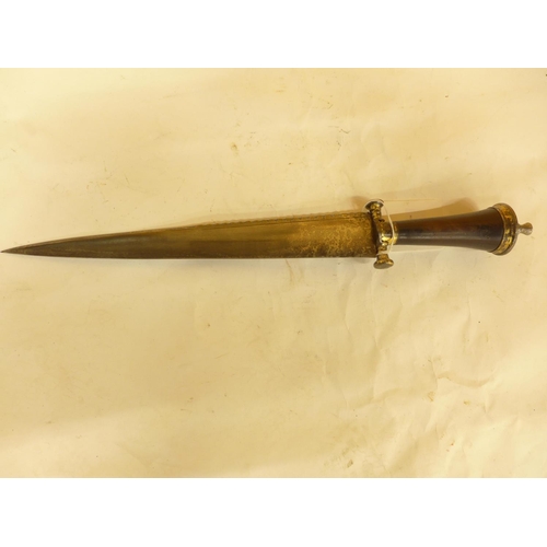 464 - A SUBSTANTIAL ANTIQUE SCOTTISH DIRK, 35CM BLADE WITH SAWBACK, WOODEN GRIP WITH GILT METAL MOUNTS