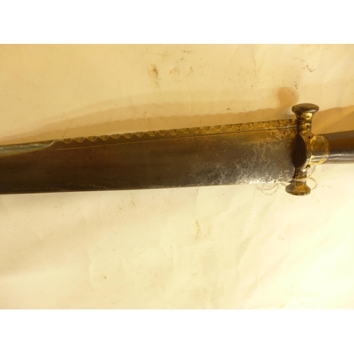 464 - A SUBSTANTIAL ANTIQUE SCOTTISH DIRK, 35CM BLADE WITH SAWBACK, WOODEN GRIP WITH GILT METAL MOUNTS