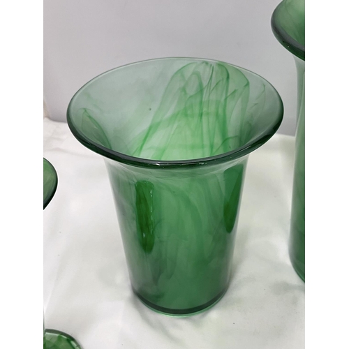 113 - AQUANTITY OF EMERALD GREEN CLOUD GLASSWARE VASES TO INCLUDE TRUMPET SHAPE, ETC