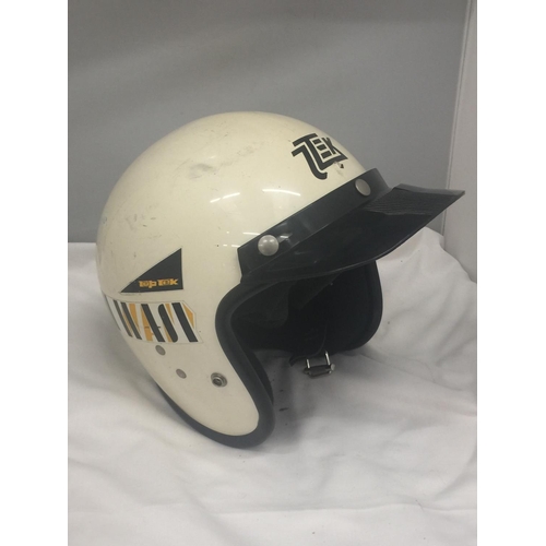 121 - A VINTAGE TOP TEK MOTORBIKE SAFETY HELMET