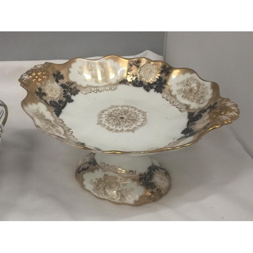 131 - A VINTAGE CROWN WESTMINSTER FOOTED BOWL WITH GILT AND FLORAL DECORATION PLUS A BLUE AND GILT TAZA DI... 