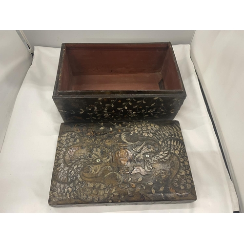 38 - AN ORIENTAL LAQUERED BOX WITH THE ROOSTER DESIGN