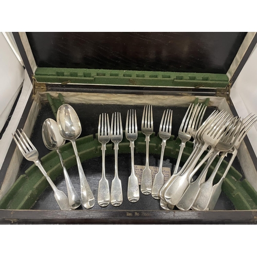 8 - A CANTEEN OF CUTLERY CONTAINING VARIOUS SILVER ITEMS TO INCLUDE GEORGIAN SPOONS, HALLMARKED SHEFFILE... 