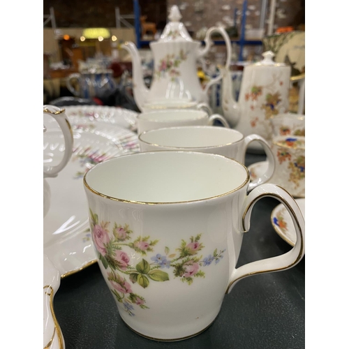 77 - A LARGE QUANTITY OF ROYAL ALBERT 'MOSS ROSE' TO INCLUDE A TEA AND COFFEE POT, CREAM JUG, DINNER AND ... 