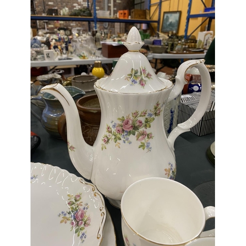 77 - A LARGE QUANTITY OF ROYAL ALBERT 'MOSS ROSE' TO INCLUDE A TEA AND COFFEE POT, CREAM JUG, DINNER AND ... 