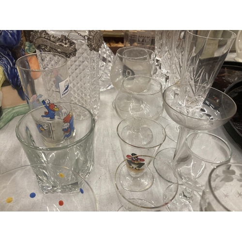 160 - A QUANTITY OF GLASSES TO INCLUDE TWO DECANTERS, DESSERT BOWLS, CHAMPAGNE FLUTES, SHERRY GLASSES, 'BA... 