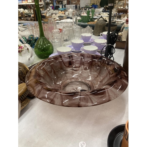 170 - THREE LARGE PIECES OF PURPLE CLOUD GLASS TO INCLUDE A LARGE ROUNDED EDGE BOWL DIAMETER 37CM PLUS TWO... 