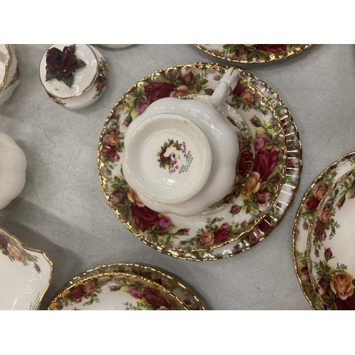 172 - A ROYAL ALBERT 'COUNTRY ROSES' TEASET TO INCLUDE A TEAPOT, SIX TRIOS, CREAM JUGS, SUGAR BOWL - SECON... 