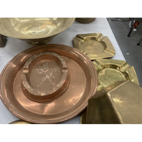 179 - A QUANTITY OF BRASS AND COPPER ITEMS TO INCLUDE BOWLS, PLANTER, COPPER TRAY, JOHNNY WALKER COPPER AS... 