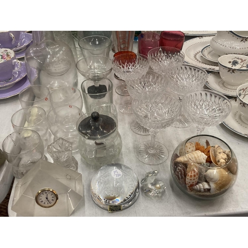 193 - A LARGE QUANTITY OF GLASSWARE TO INCLUDE COLOURED SLIM NECK VASES, A M'DINA STYLE BOWL, DARTINGTON C... 