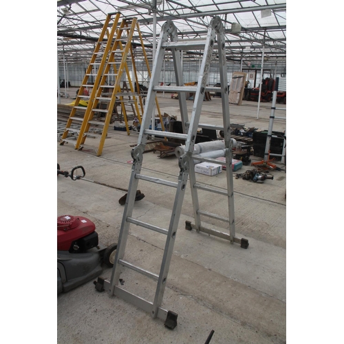 25 - PLATFORM STEPS-LADDERS - NO VAT