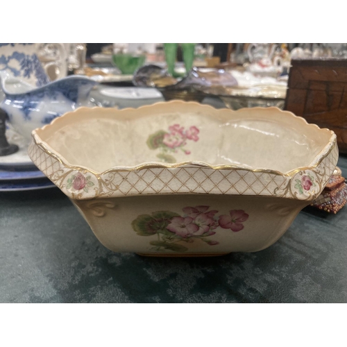 246 - AN OVAL PALISSY BLUE AND WHITE TUREEN AND COFFEE POT, ROYAL NORFOLK WILLOW PATTERNED PLATES, HEXAGON... 