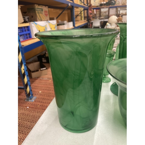 261 - A QUANTITY OF EMERALD GREEN CLOUD GLASS TO INCLUDE PLANTERS AND VASES