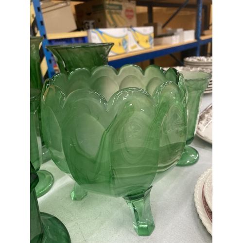 261 - A QUANTITY OF EMERALD GREEN CLOUD GLASS TO INCLUDE PLANTERS AND VASES