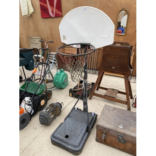 1539 - A CHILDS INCO SPORTS BASKETBALL HOOP