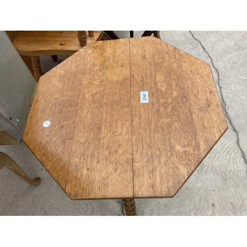 2747 - A LATE VICTORIAN OAK GYPSIES TABLE WITH OCTAGONAL TOP, ON BOBBIN LEGS, 21.5