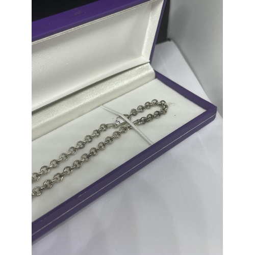 539 - A MARKED SILVER BELCHER NECKLACE IN A PRESENTATION BOX