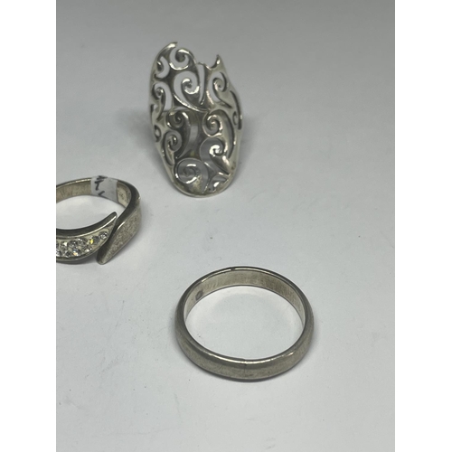 556 - FIVE VARIOUS MARKED SILVER RINGS