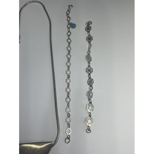 634 - A SILVER NECKLACE AND PENDANT AND TWO SILVER BRACELETS