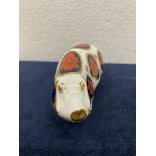 365 - A ROYAL CROWN DERBY PIG WITH GOLD COLOURED STOPPER