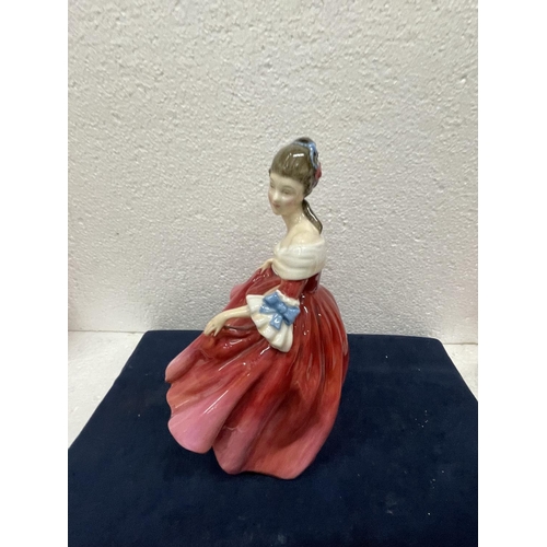 392 - A ROYAL DOULTON FIGURE SOUTHERN BELLE HN 2229