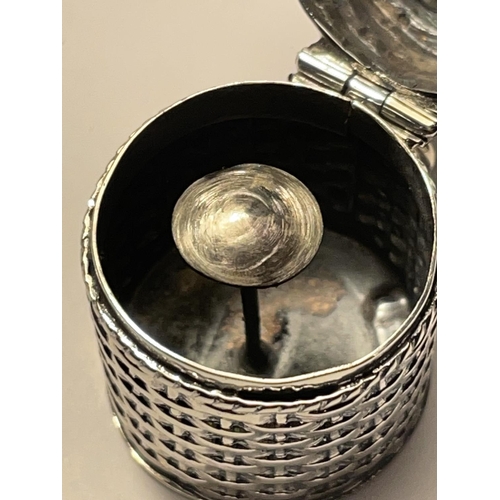 640 - A MARKED SILVER THIMBLE CASE IN THE GUISE OF A BASKET