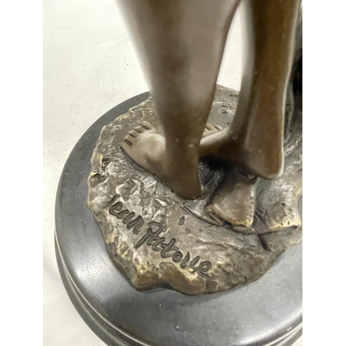 34 - A BRONZE NUDE WOMAN ON A MARBLE BASE SIGNED HEIGHT 45CM