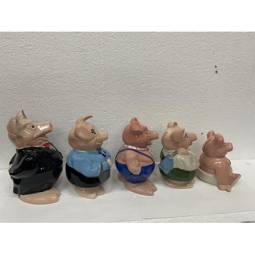 421 - A SET OF FIVE WADE NAT WEST PIGS