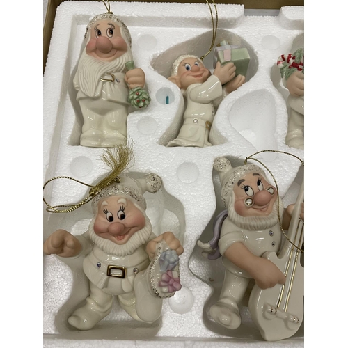 435 - A BOXED LENOX DISNEY SNOW WHITE AND THE SEVEN DWARFS CHRISTMAS TREE DECORATION SET