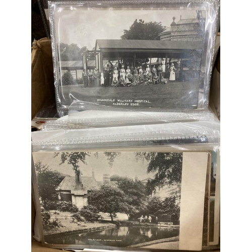 133 - A LARGE QUANTITY OF VINTAGE PHOTOTGRAPHS AND POSTCARDS TO INCLUDE HISTORIC PLACES OF INTEREST, SOUVE... 