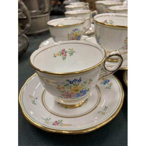 135 - A QUANTITY OF ROYAL STAFFORD TEAWARE TO INCLUDE CUPS, SAUCERS, SIDE PLATES AND A SUGAR BOWL - 27 PIE... 