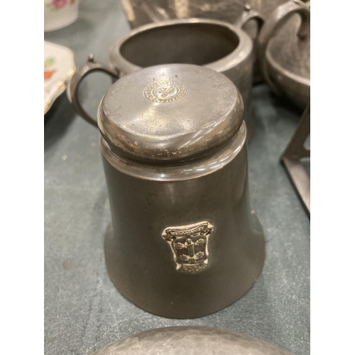 136 - A LARGE QUANTITY OF PEWTER TO INCLUDE TEAPOTS, BOWLS, JUGS, ETC