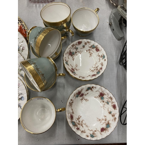 208 - A QUANTITY OF AYNSLEY CUPS PLUS A ROYAL CROWN DERBY 'PEONY' PLATE, ROYAL ALBERT 'BRIGADOON' PLATES, ... 