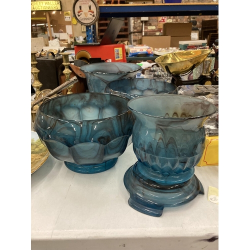 219 - FOUR LARGE PIECES OF BLUE CLOUD GLASSWARE TO INCLUDE BOWLS AND PLANTERS