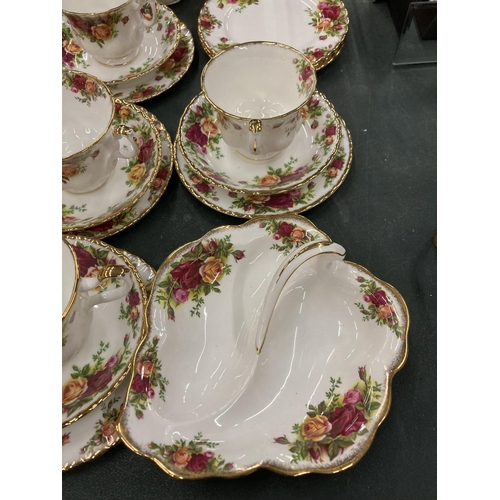 85 - A ROYAL ALBERT 'OLD COUNTRY ROSES' TEASET TO INCLUDE A TEAPOT, CREAM JUGS, SUGAR BOWL, CUPS, SAUCERS... 