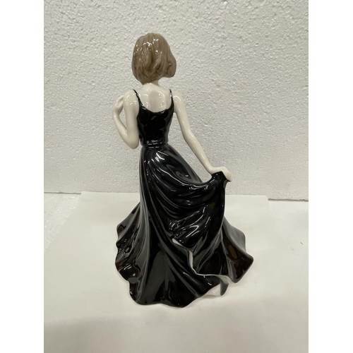 475 - A ROYAL DOULTON CLASSICS IN VOGUE AMELIA  HN 4327 HEIGHT 8.25 INCHES