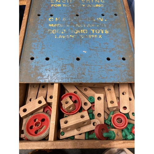 278 - A VINTAGE 'FIT-BITS' CHILD'S CONSTRUCTION TOY IN ORIGINAL WOODEN BOX